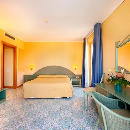 Maria 4* Península Sorrentina