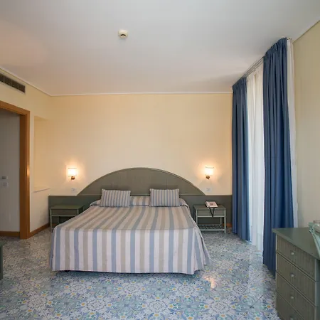 Maria Otel 4*